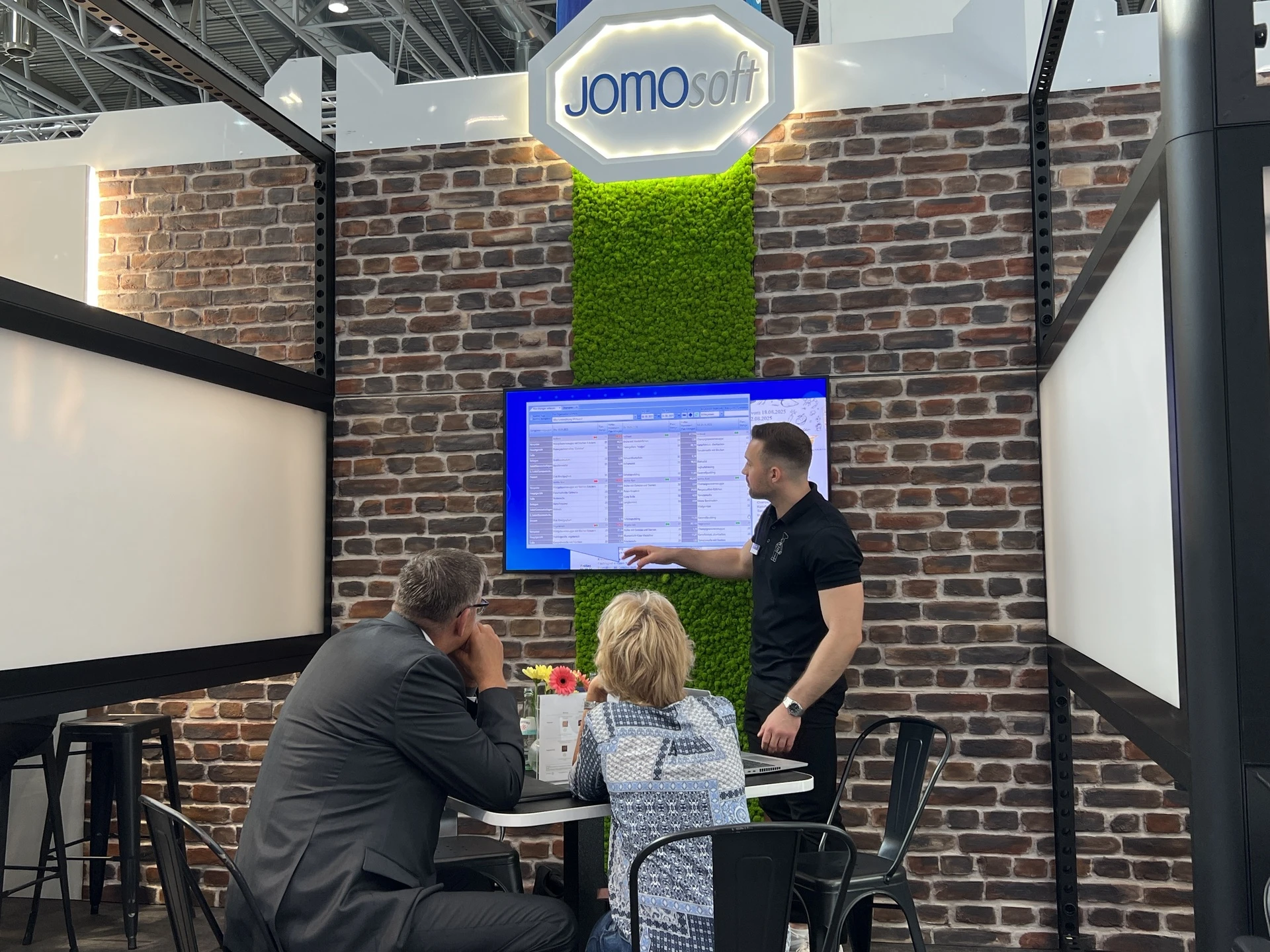 Beratungssituation auf der CHEFS CULINAR Messe